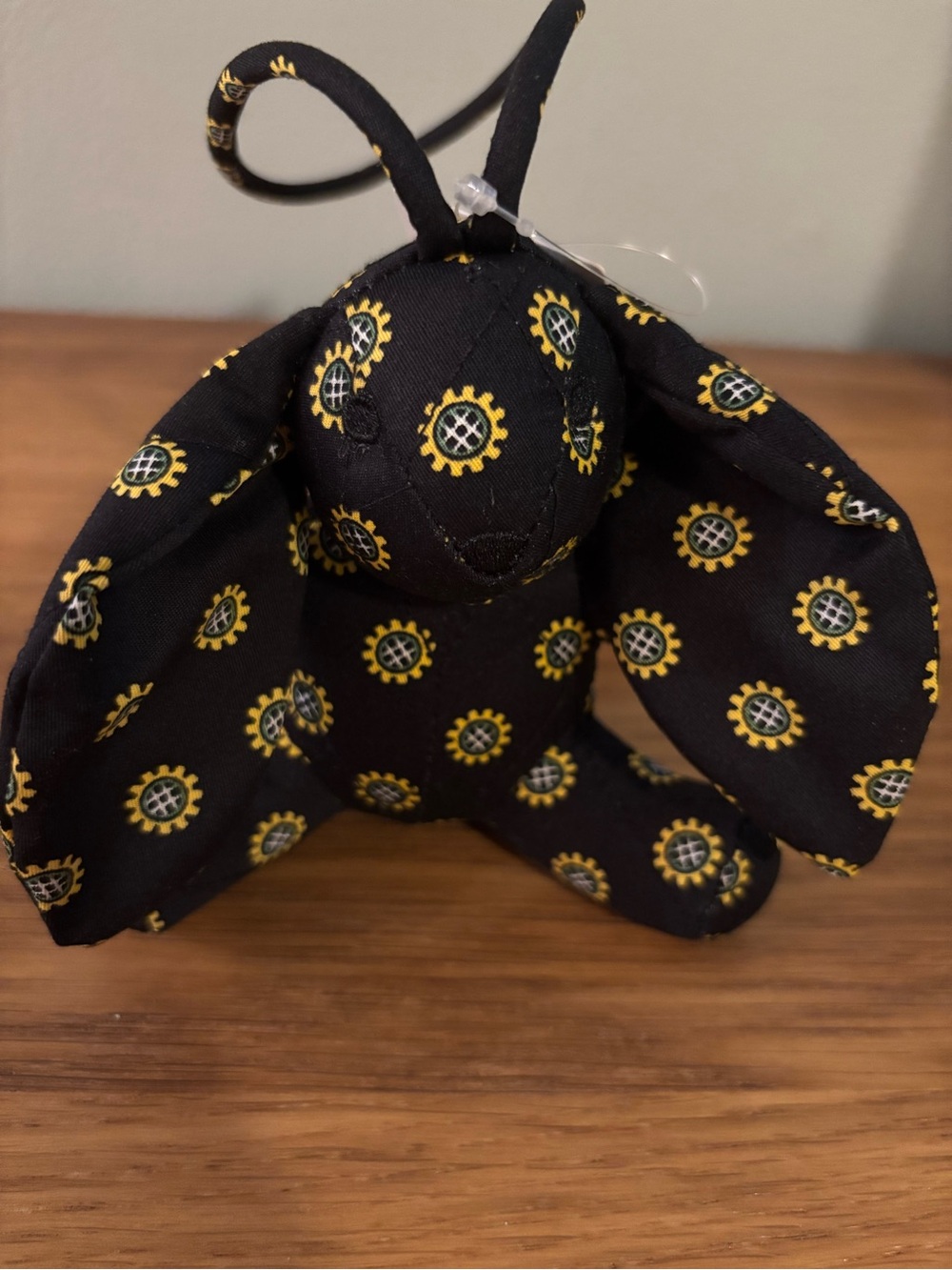 Vera Bradley UO Exclusive 3D Bunny Bag Charm retired patterned yellow sunflowers - Picture 9 of 12